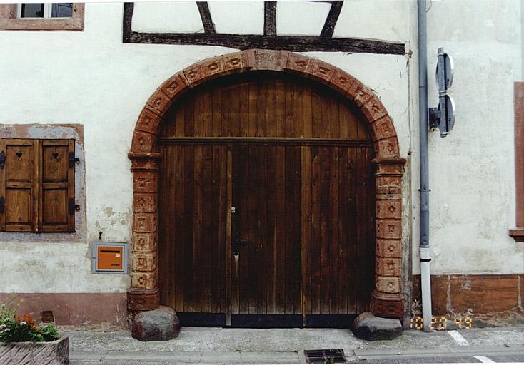 Maison 33-35, rue des Juifs, vue de la porte cochère.