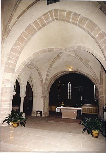 Vue de l'avant-choeur depuis le choeur, vers le sud-ouest.