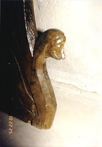 Détail de la jouée déposée dans la chapelle sud du choeur.