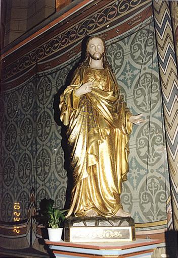 Statue du Sacré-Coeur.