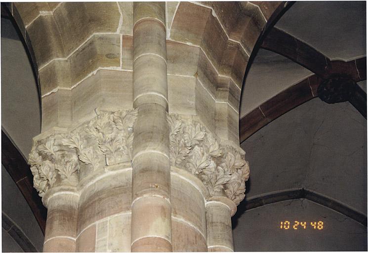 Vaisseau central. Chapiteau de la 3e pile côté nord au niveau des grandes arcades.