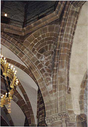 Croisée du transept, détail d'une trompe.