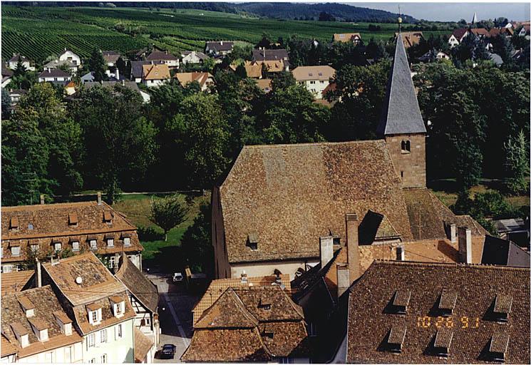 Vue du sud-ouest, prise depuis la tour de l'église abbatiale.