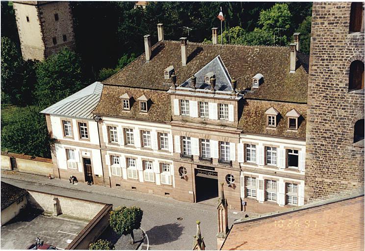 Vue d'ensemble depuis la tour de croisée de l'église.