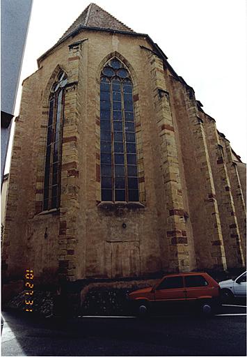 Vue du chevet de l'église, depuis le nord-est.