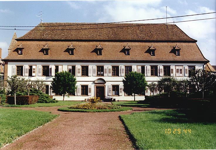 Elévation sud sur jardin du corps de bâtiment sud.