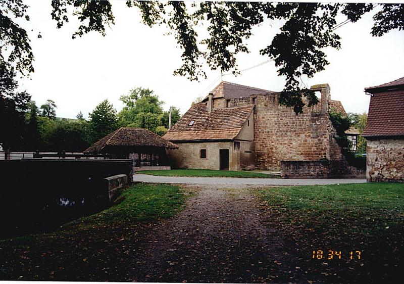 Courtine ouest de la ville et emplacement de la porte Pfister. Vue depuis le sud-ouest, dans le Bruch.