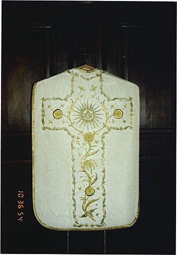 Chasuble, vue du dos.