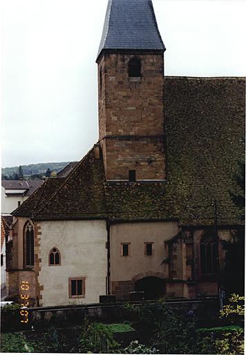 Elévation nord des parties orientales avec sacristie à étage et ancienne salle des archives devant la tour.