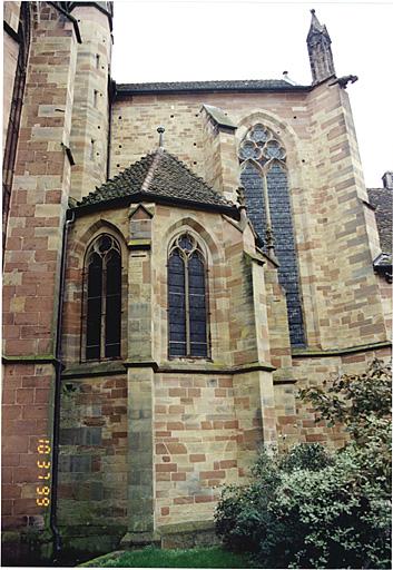 Vue de la chapelle du Saint-Sauveur (actuellement Saint-Joseph), du bras nord du transept et de la tourelle d'escalier donnant accès à la tour de croisée, depuis l'est.