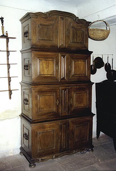 Armoire à 4 corps (n° 7)