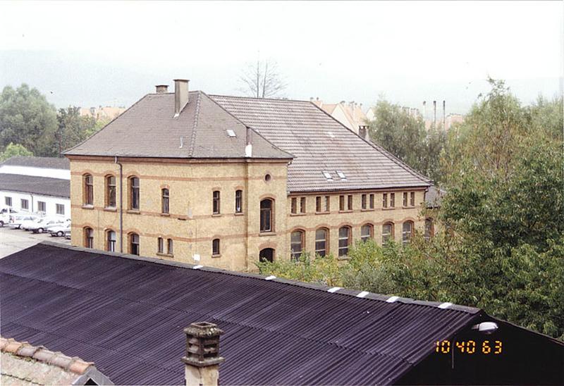 19, avenue de la Gare. Ancienne scierie qui, selon un renseignement oral, appartenait à Bernhardt (qui dirigeait également d'autres usines dans la ville).