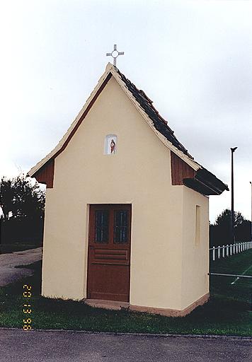 Vue de l'oratoire (H), rue du Stade.