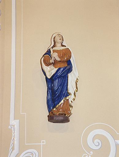 Statue de la Vierge de douleur.