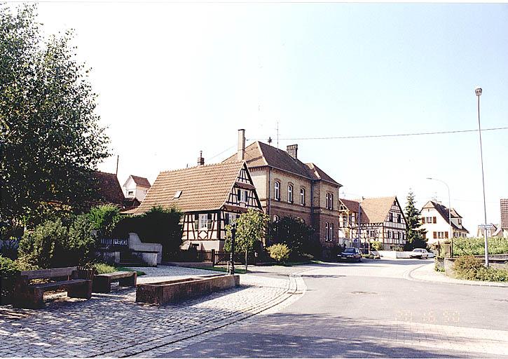 Vue de la rue Principale au centre de l'agglomération.