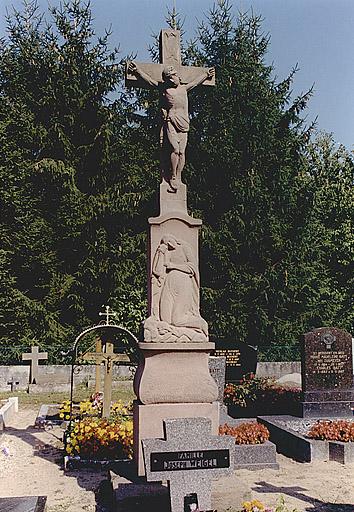 Croix de cimetière