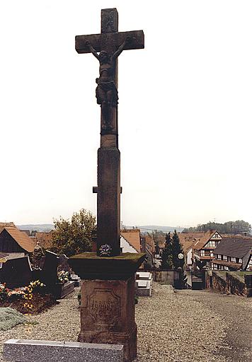 Croix de cimetière