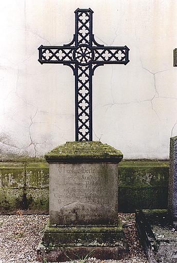 Vue du tombeau du sous-officier Théodore Bertelsmann.