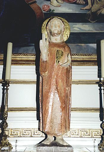 Vue d'une statue : Sacré-Coeur.
