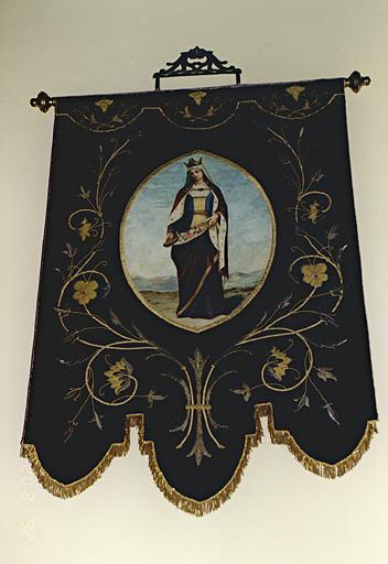 Vue d'une bannière : sainte Elisabeth de Hongrie.