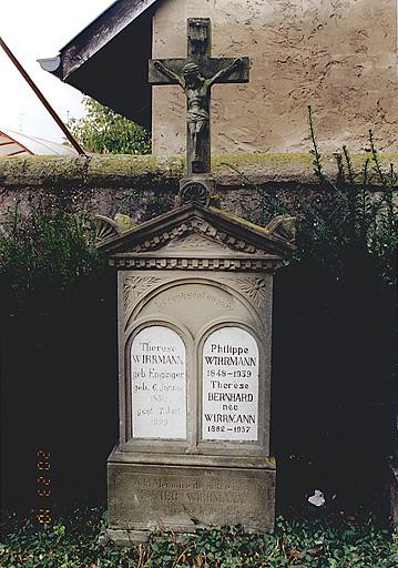 Vue du tombeau de Philippe Wirrmann (1848-1939) et de Thérèse Wirrmann, née Enginger (1850-1929).