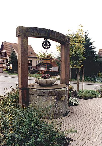 Vue du puits, face postérieure.