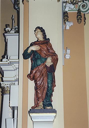 Statue de saint Jean l'Evangéliste.