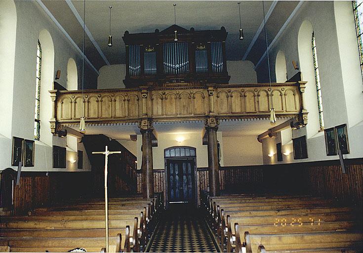 La nef vers la tribune d'orgue.