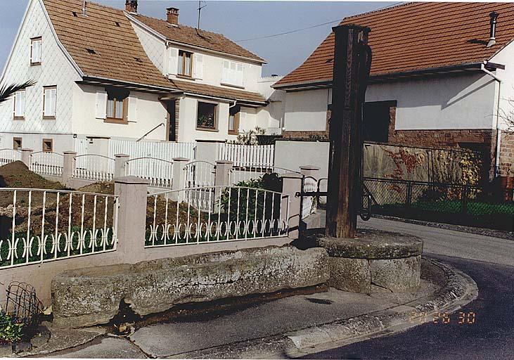 Puits et auge (D)