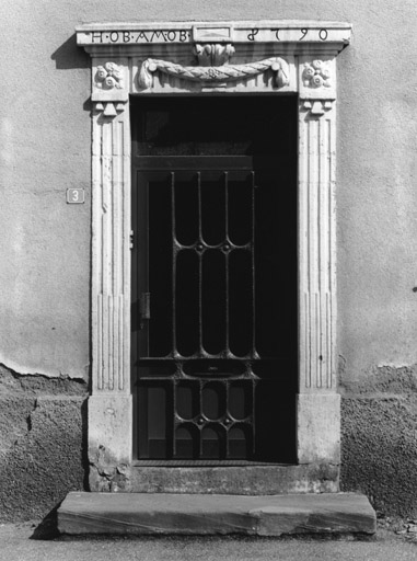 Détail de la porte.