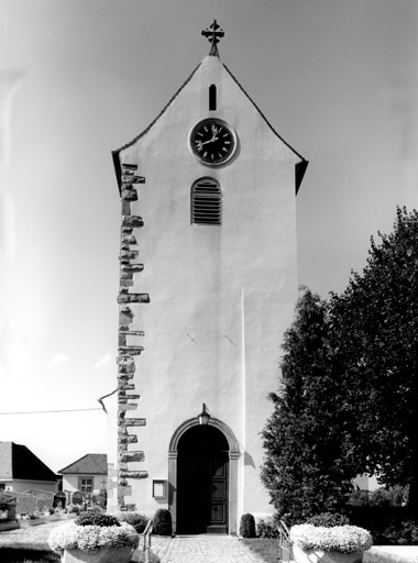 Vue d'ensemble de la tour.