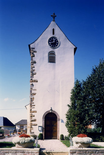 Vue d'ensemble de la tour.