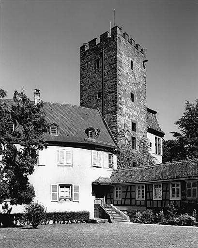 Château, actuellement mairie, musée