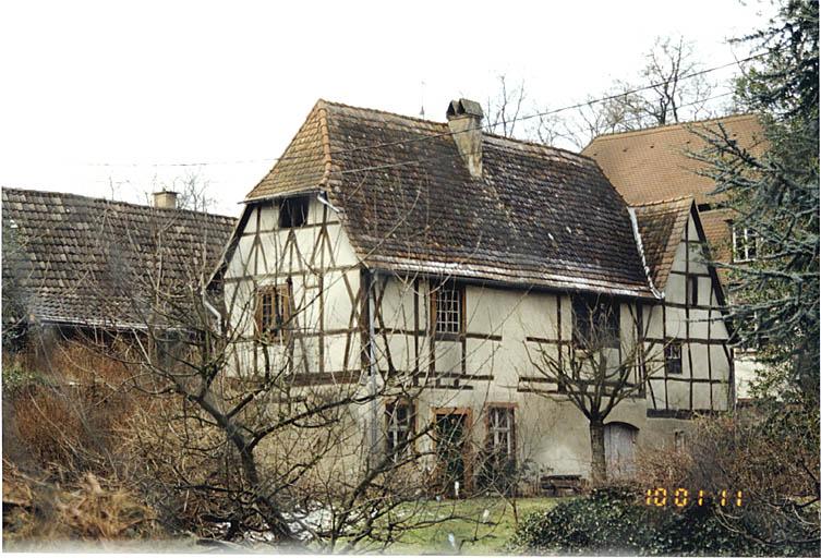 Vue d'ensemble des 2 corps de bâtiments depuis le sud-est.