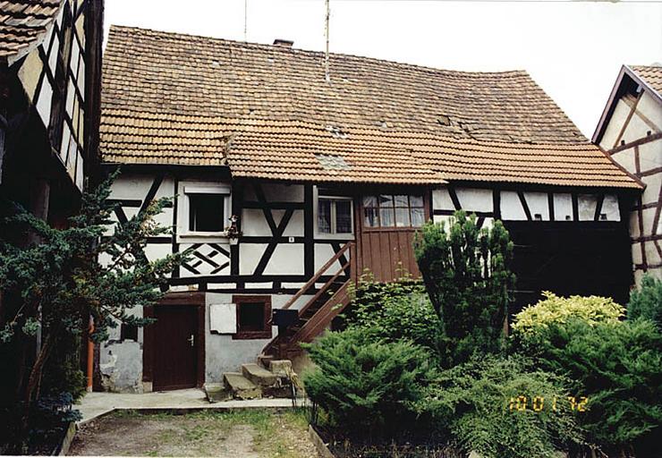 Vue d'ensemble du logis avec parties agricoles sous le même toit.