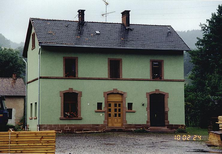 Vue d'ensemble de la gare, 28, rue de Woerth.