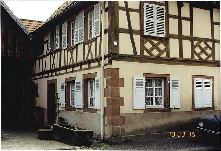 Vue partielle du logis.