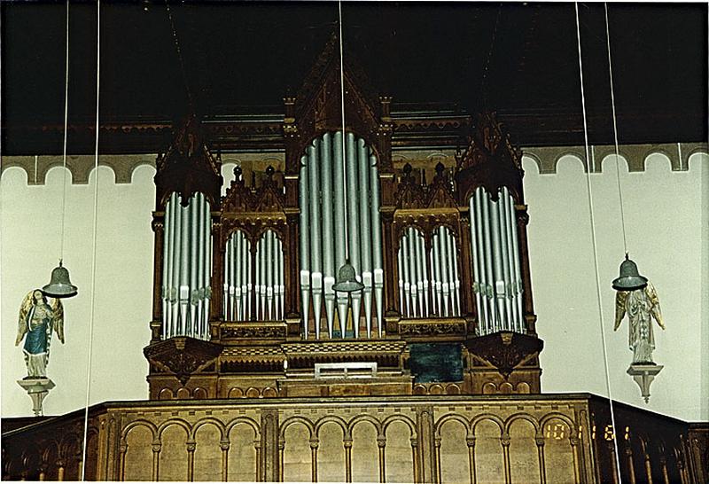 Vue d'ensemble de l'orgue.