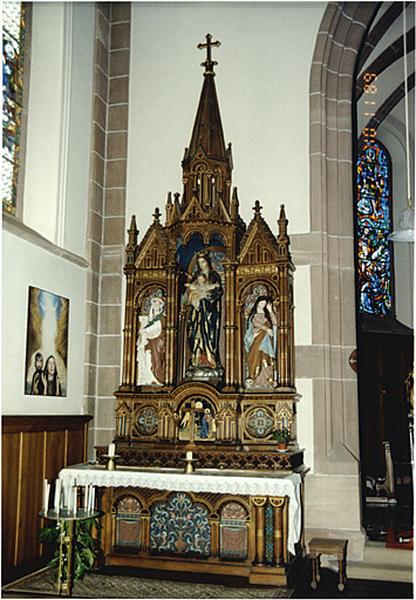 Vue d'ensemble de l'autel de la Vierge.