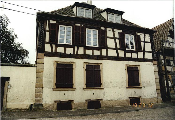 Vue de la partie antérieure de la maison. Elévation nord.