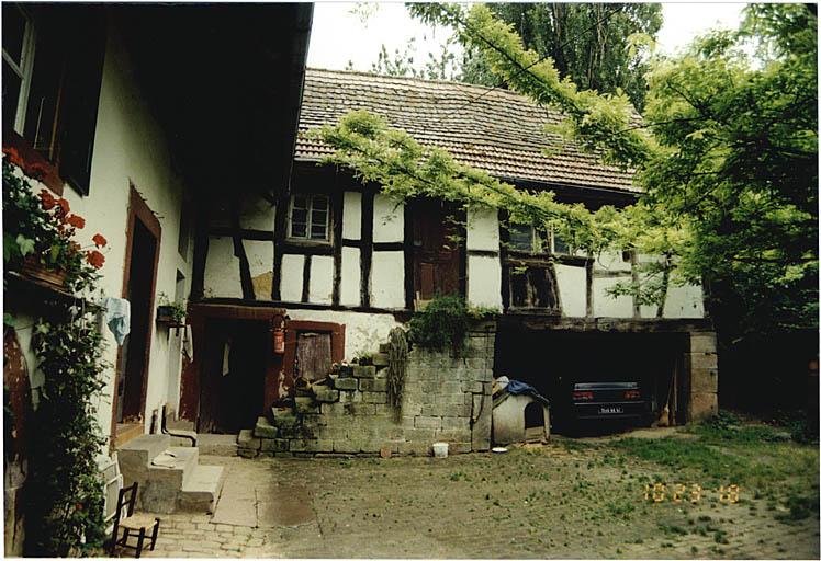 Vue de la dépendance du moulin, en retour sur le logis.