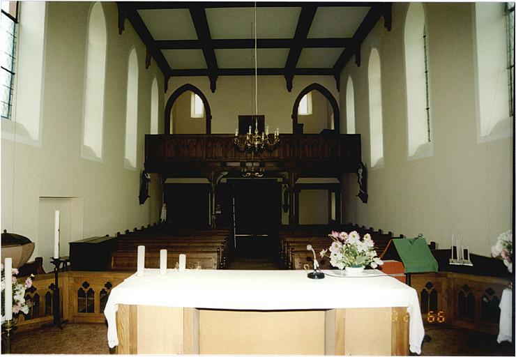 Vue d'ensemble de la nef depuis le choeur.