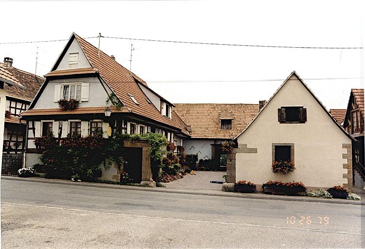 Vue d'ensemble de la ferme.