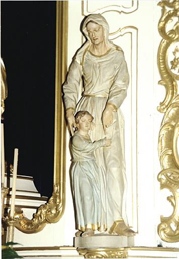 Statue de sainte Anne éduquant la Vierge.