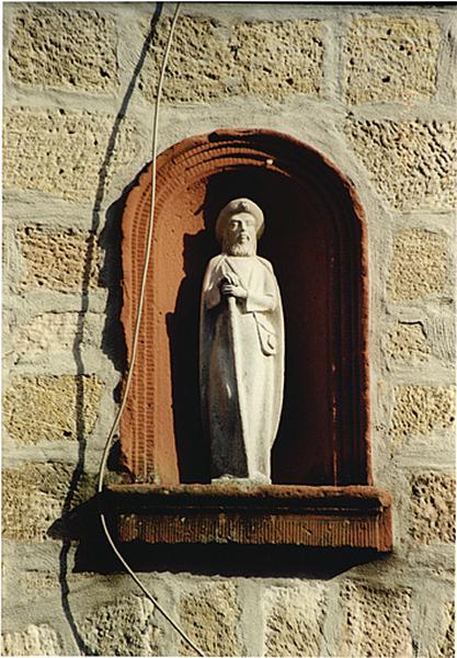 Vue d'une statue de saint Jacques.