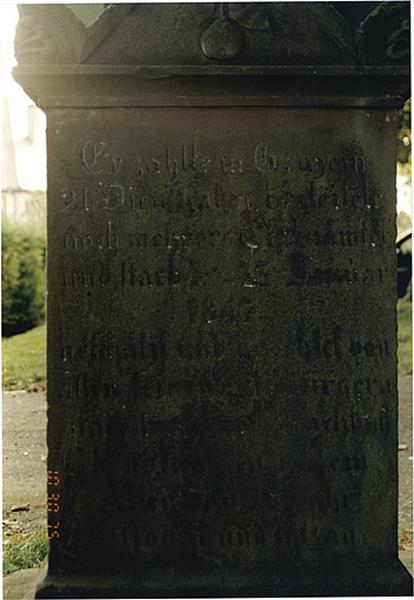 Vue du tombeau du soldat Michel (...), détail d'une inscription.