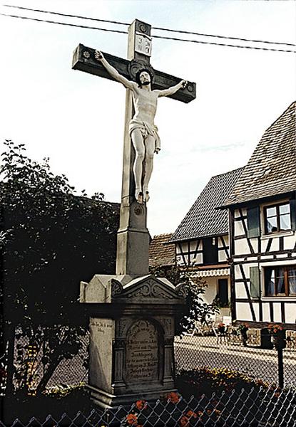 Vue de la croix de chemin (C), 185, rue Principale.
