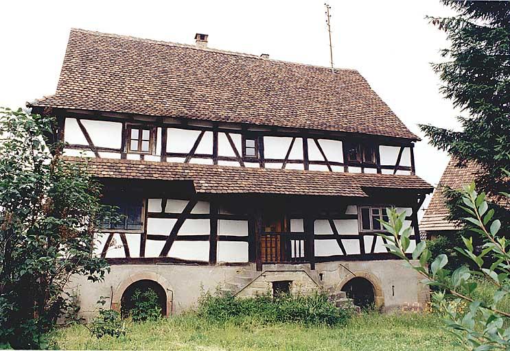 Mur-gouttereau du logis sur cour.