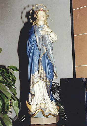 Vue d'une statue : Immaculée Conception.