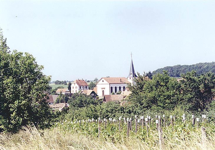 Vue du village depuis la maison de garde-vigne, rue des Vignes.